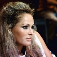 Ursula Andress 