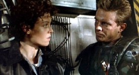 Sigourney Weaver & Michael Biehn in 'Aliens' (1986)