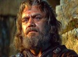 Ernest Borgnine as Ragnar in 'The Vikings'