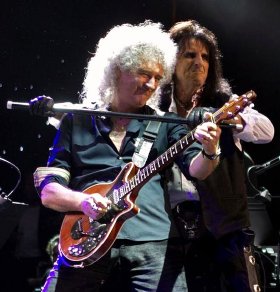 Brian May & Alice Cooper at the Sunflower Jam (Royal Albert Hall, London, 16th Sept 2012)