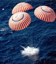 Apollo 16 splashes down in the Pacific Ocean on 27th April 1972