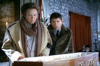 Lee Evans & Christopher Walken in 'Undertaking Betty' (2002)