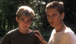 Corey Feldman & River Phoenix in 'Stand By Me' (1986)