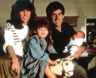 Paul Michael Glaser with first wife Elizabeth, daughter Ariel and son Jake  in 1984
