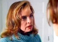 Linda Gray as Gayle Moffitt in 'Moment of Truth: Why My Daughter?' (1993)