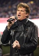 David Hasselhoff singing at the Sam Boyd Stadium in Las Vegas