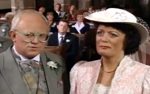 Ken Morley & Sherrie Hewson in 'Coronation Street' (1994)