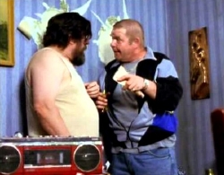 Ricky Tomlinson & Geoffrey Hughes in the wallpaper stripping scene from 'The Royle Family'