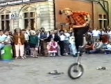 Eddie Izzard performing street theatre in London's Covent Garden