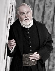 Derek Jacobi in the title role of Shakespeare's 'King Lear'