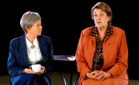 Brenda Giblin & Maggie Kirkpatrick in 'The Shoe-Horn Sonata' NSW tour 2005