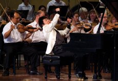 Lang Lang performing in China