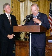 Jim Lovell receiving the 'Medal of Honor' from President Bill Clinton in 1995