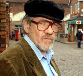 Ian McKellen as Mel Hutchwright in 'Coronation Street' (2005)