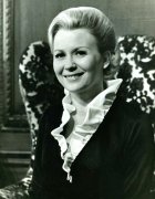 Juliet Mills as Samantha Cady in 'QB VII'