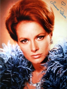 Luciana Paluzzi signed photograph