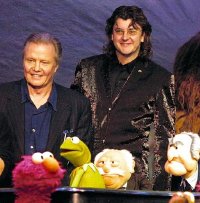 Joe Pasquale & Jon Voight at the 25th Anniversary 'Muppets' show in Los Angeles in 2001