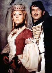 Ingrid+pitt+vampire+bust