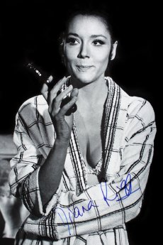 Diana Rigg autograph