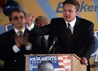 Tim Robbins in the title role of 'Bob Roberts' (1992)