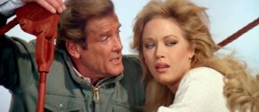 Roger Moore & Tanya Roberts in 'A View to a Kill'