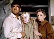 Rod Taylor, Tippi Hedren & Jessica Tandy in 'The Birds' 