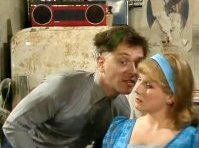 Rik Mayall & Jennifer Saunders in 'The Young Ones'