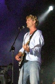 John Schneider performing in France in 2007