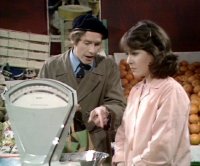 Elisabeth Sladen & Michael Crawford in 'Some Mothers Do 'Ave 'Em'