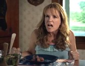 Lea Thompson as Susan Frost in 'Splinterheads' (2009)