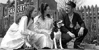 Sally Thomsett, Jenny Agutter and Bernard Cribbins in 'The Railway Children'