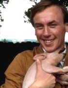 Christopher Timothy as James Herriot