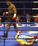 Mike Tyson defeats Leo Savarese