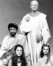 Robert Vaughn, John Gielgud, Diana Rigg and Jill Bennet in 'Julius Caesar'