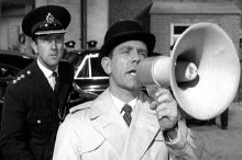 Norman Wisdom in 'On the Beat'