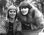 Susannah York and Glenda Jackson in 'The Maids'