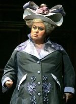 Dawn French as the Duchesse de Crackentorp in 'La Fille du Regiment'