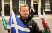 Eddie Izzard in Downing Street after completing his 43 marathons