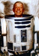 Kenny Baker in his R2-D2 costume