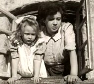 Juliet Mills (aged 8) & Megs Jenkins in 'The History of Mr Polly' (1949)