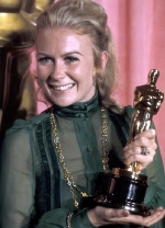 Juliet Mills with Glenda Jackson's 'Best Actress' Academy Award in 1971.  Glenda Jackson was unable to be present to receive the Award.