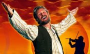 Paul Nicholas as Tevye in 'Fiddler on the Roof'
