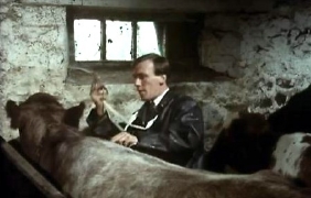 Christopher Timothy as James Herriot in the first episode of 'All Creatures Great and Small' (1978)